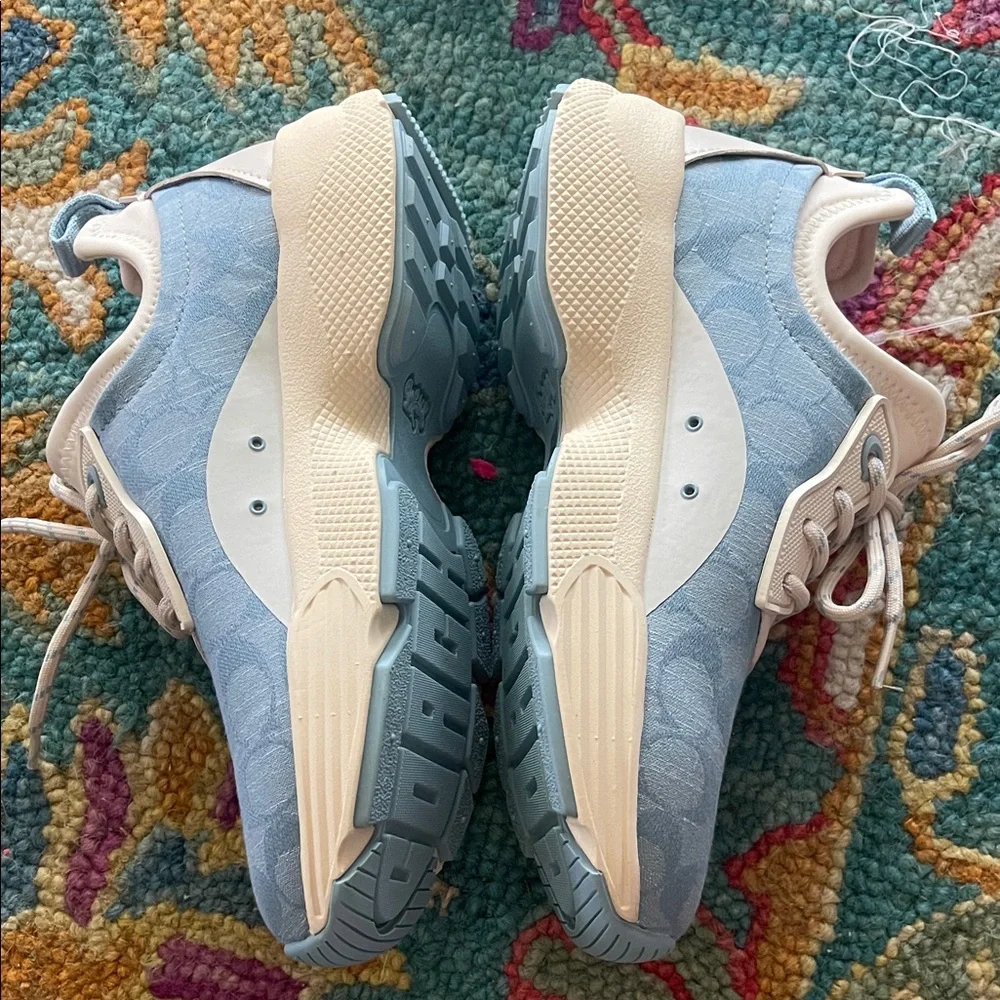 Coach Monogram Low-Top slip on Sneakers in blue and Tan NIB